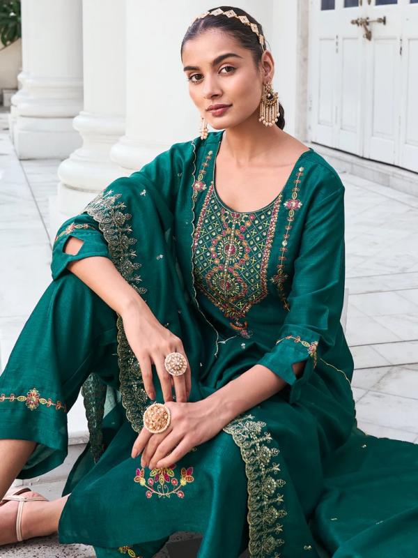 VP 9481 G Women Kurta and Trouser Duppata Set Silk Blend